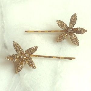 Jennifer Behr “Orchid Bobby Pin Set”